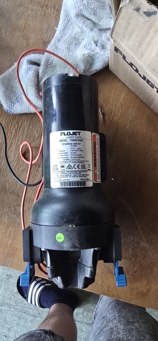 Vand pompa  de  apa  pentru Rulota 12v