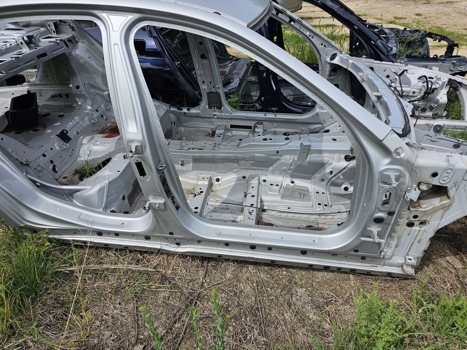 Bmw f10 бмв ф10 рог рога заден панел престилка праг детайли купе челен