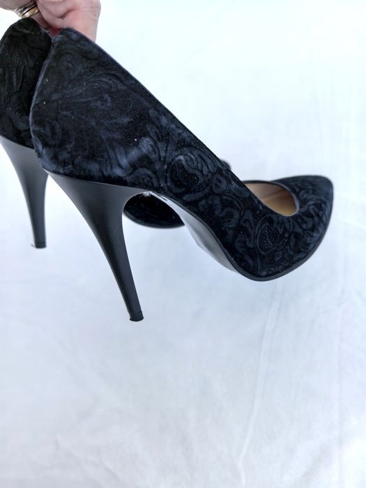 Pantofi stiletto mărimea 37