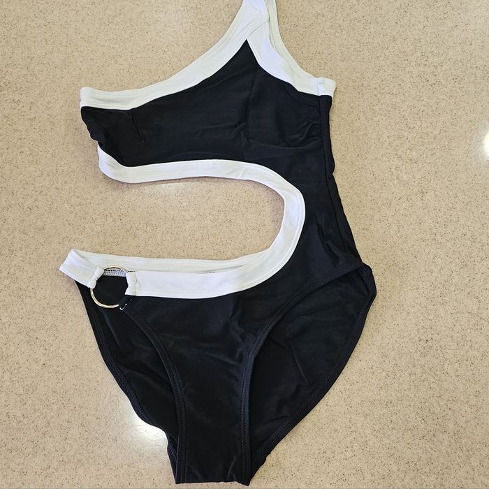 Купальники женские