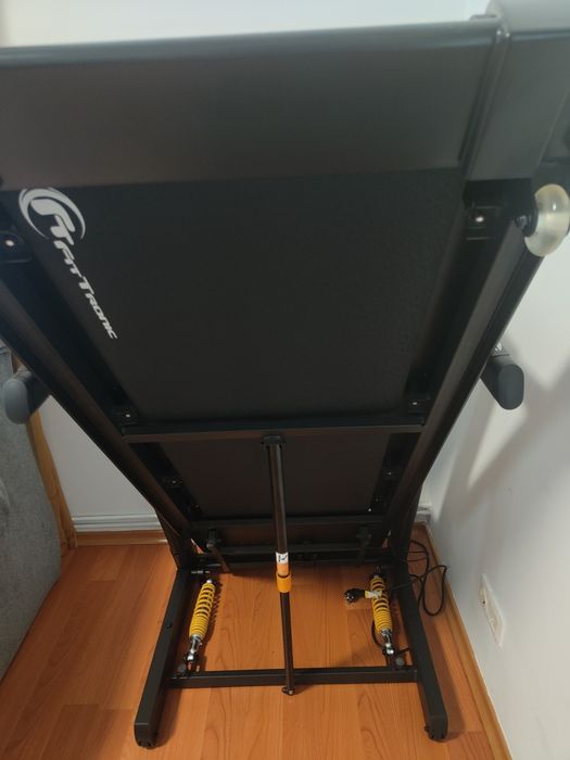 Bandă de alergat FitTronic D550