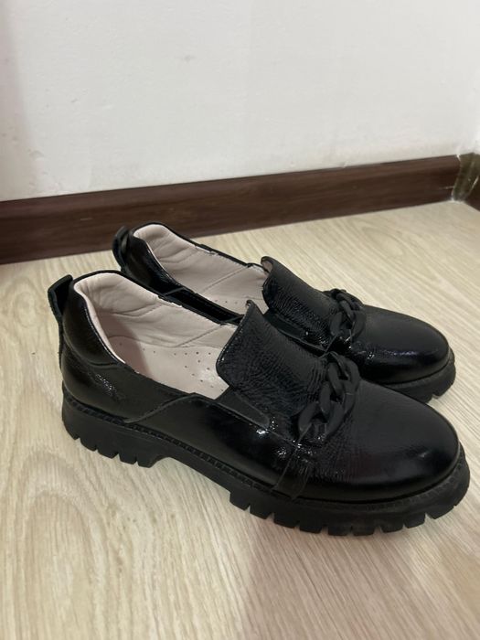 Лоферы школьные размер 35,5