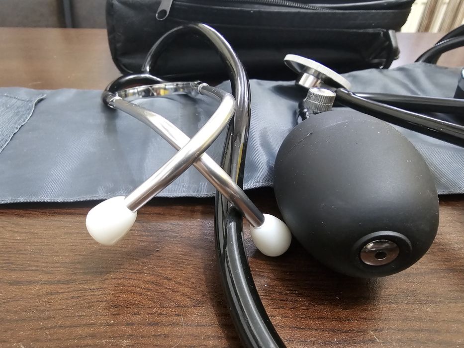 Tensiometru mecanic cu stetoscop