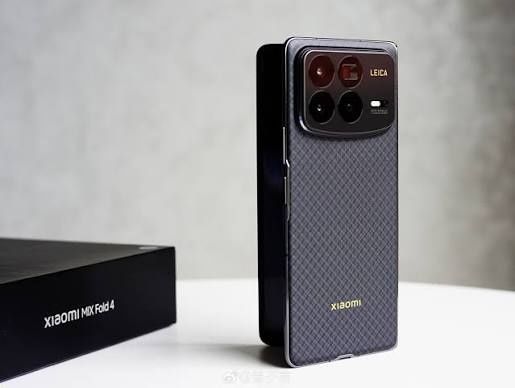 Xiaomi Mix Fold 4 Carbon