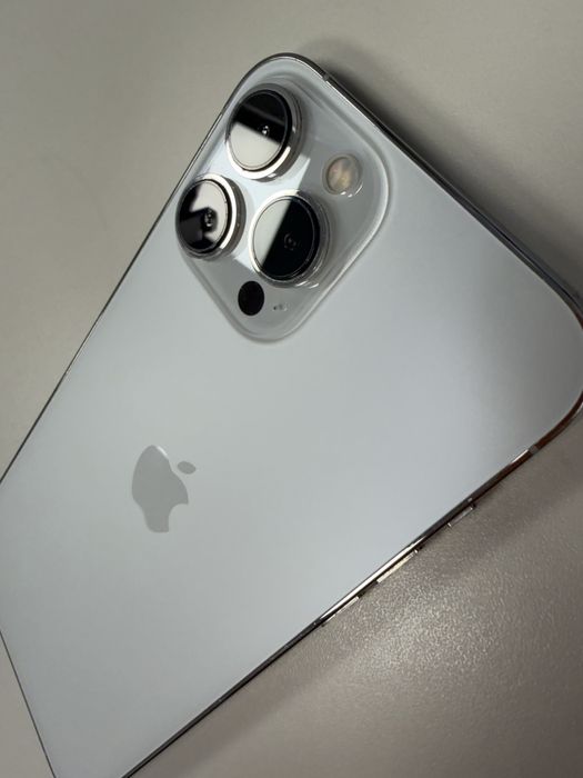 Iphone 13 Pro Max- White 256 GB - в отлично състояние