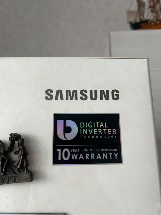 Холодильник Samsung