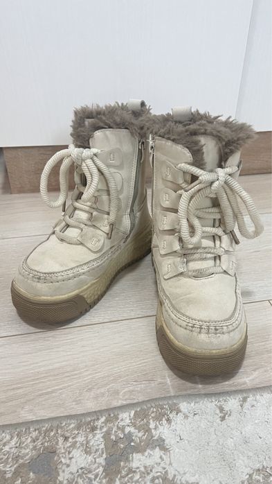 Отдам зимние сапожки на девочку