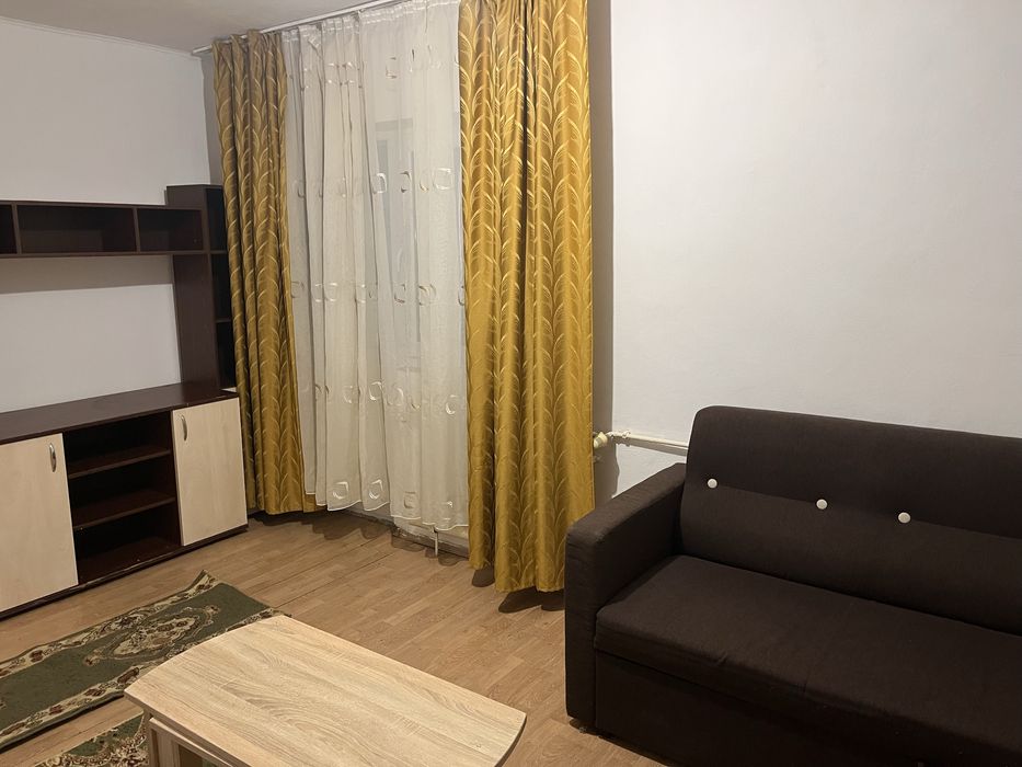 Garsoniera de inchiriat zona Uta