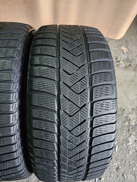 2 anvelope iarna 235 45 18 Pirelli 2022