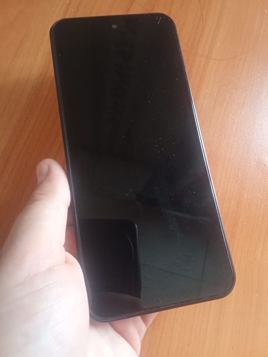 Продам телефон срочно