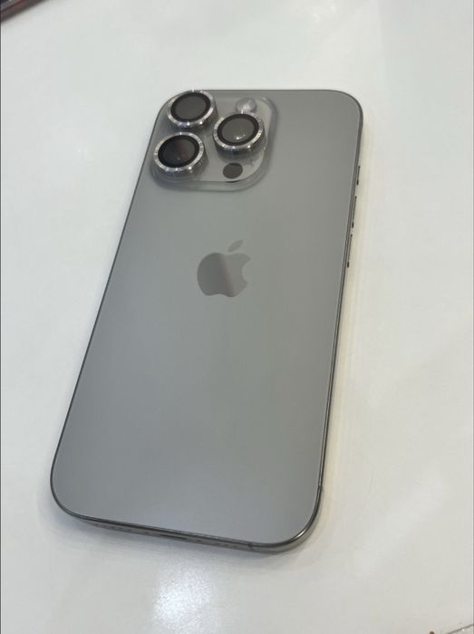 Продам Iphone 16 Pro в идеальном состояние