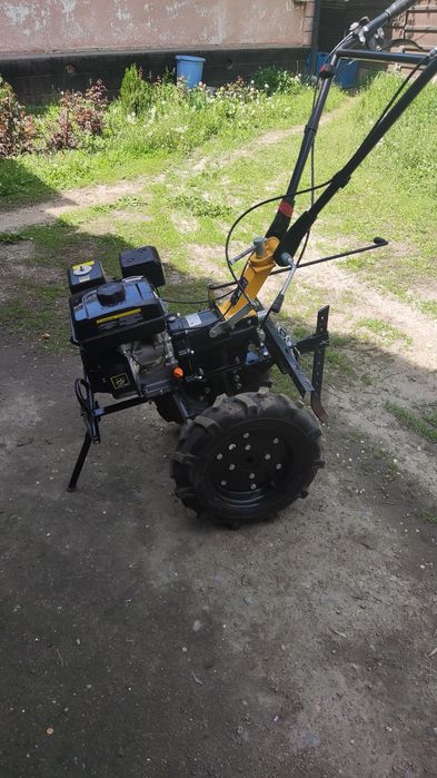 Продам мотоблок Huter MK8000