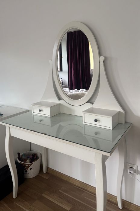 Masă machiaj IKEA
