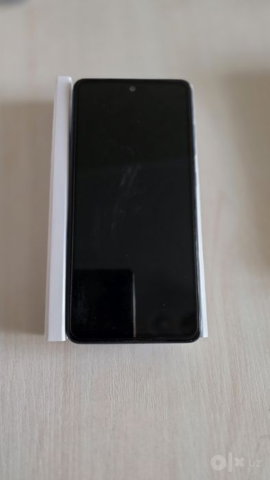 Продается мобильный телефон  Samsung Galaxy A52
