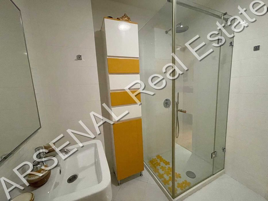 Дава се под наем Тристаен апартамент в София, Изгрев - 126 кв.м за 1100 € - Снимка #7