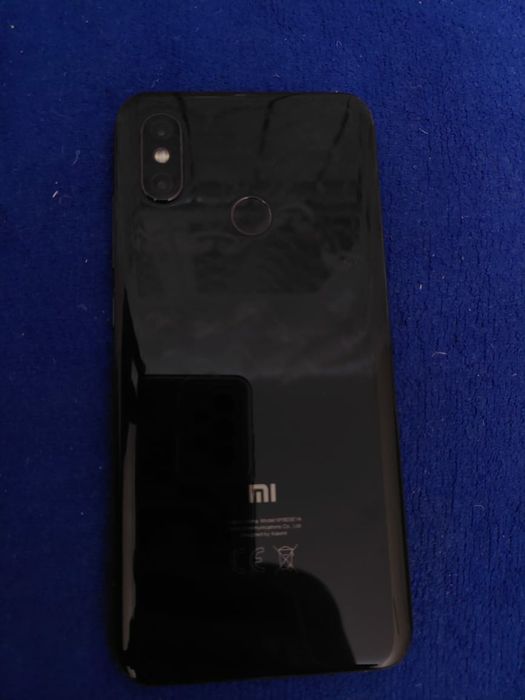 Xiaomi Mi 8       .