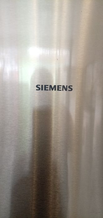 Комбиниран иноксов хладилник Siemens