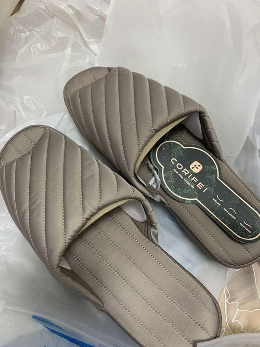 Тапочки шлепки новые трендовые