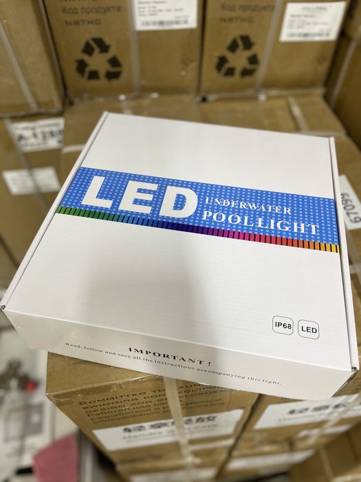 Бассейн фонарь