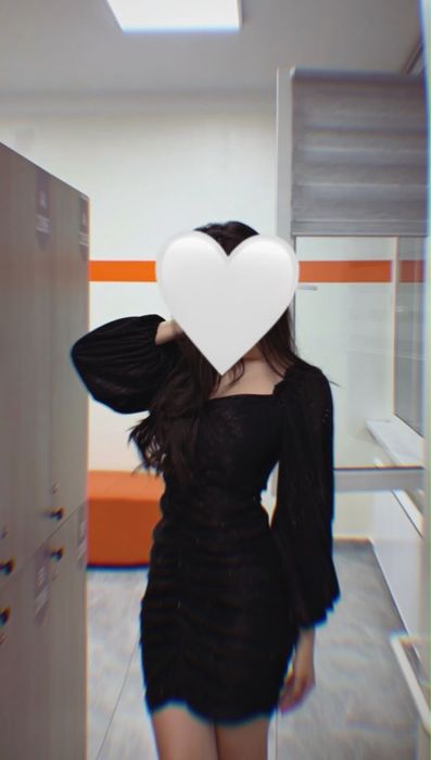 черное блестящее платье