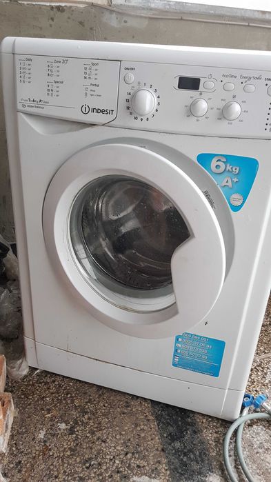 пералня  Indesit, работеща до 6 кг.