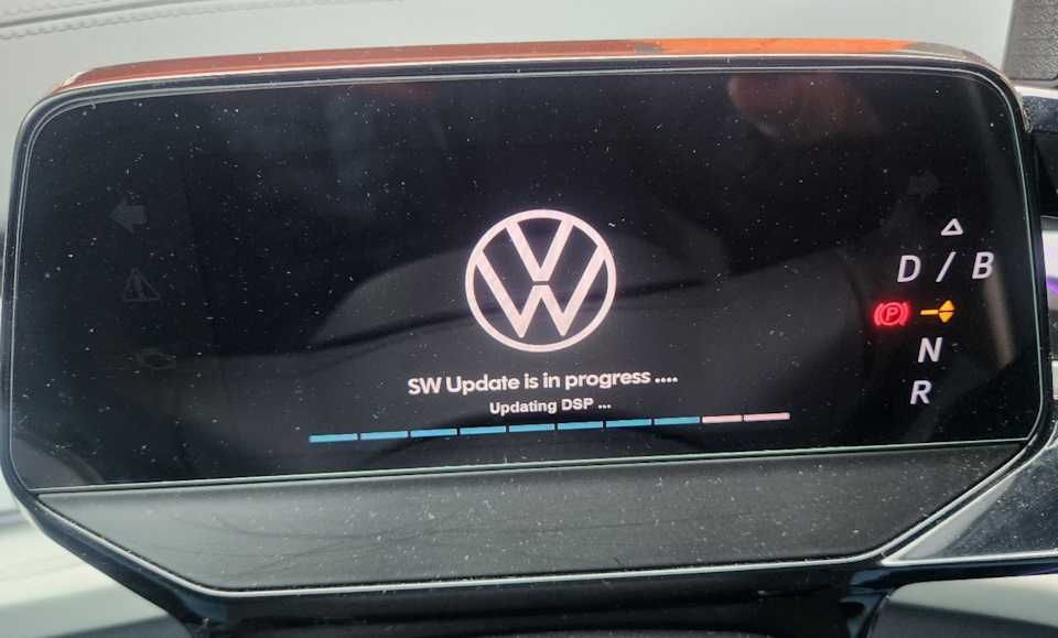Volkswagen ID3 ID4 ID6 черный экран, обновление прошивки