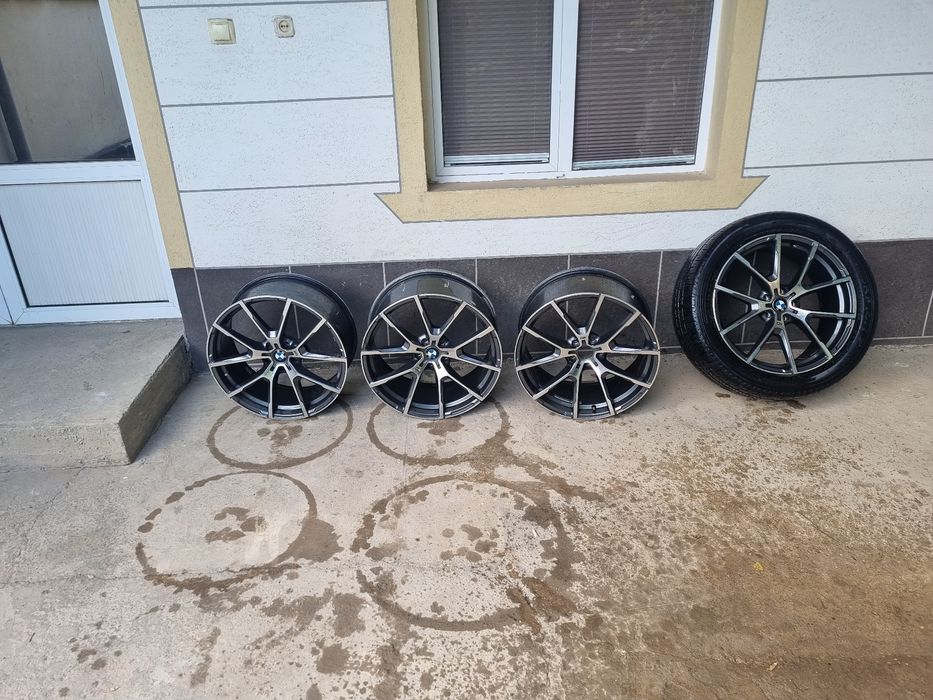 BMW X 6 diska balonlari sotiladi.