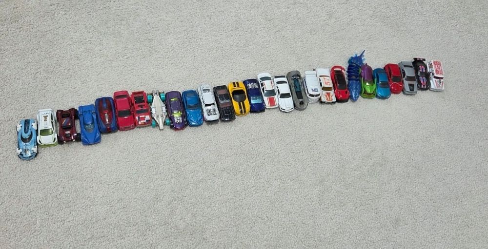 Машинки hot wheels