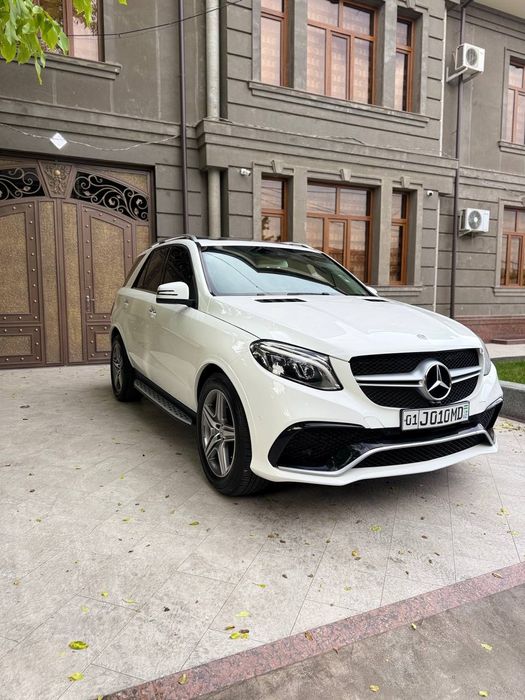 Mercedes-Benz GLE 300 2019 — 2