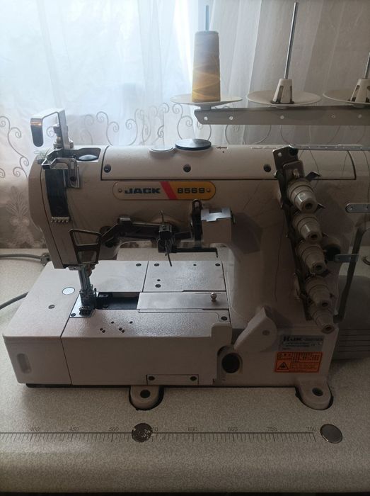 Швейная машинка для дома