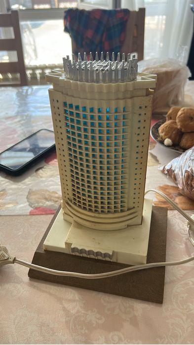 Істеп тұр, бірак басы сынық