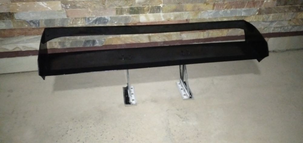 Антикрыло для автомобиля