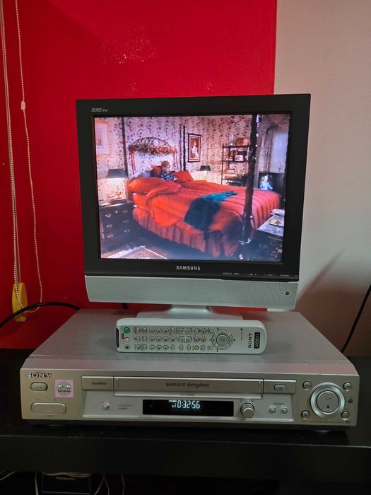 Продавам Видео SONY HI-FI