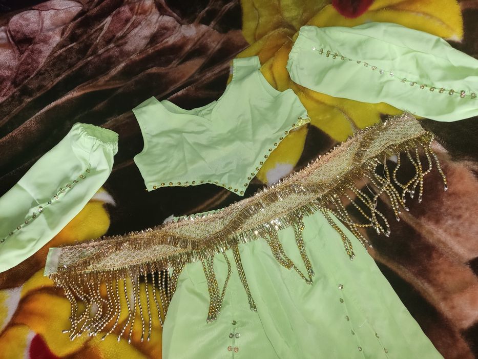 Арабский костюм для танцев на девочку