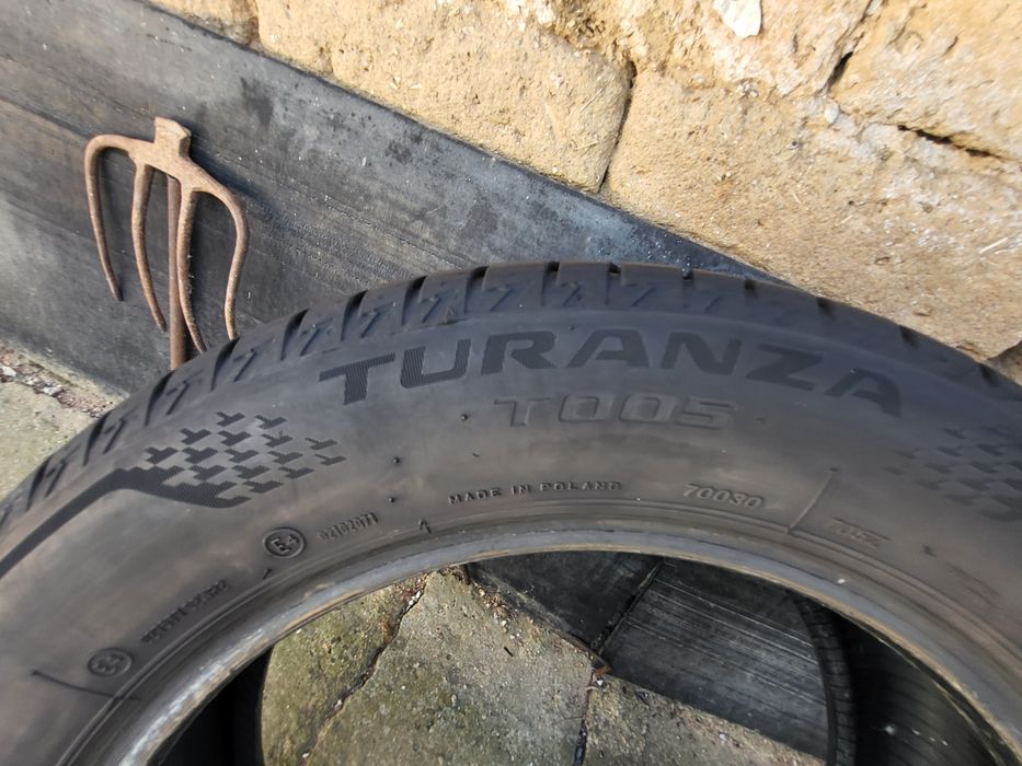 2бр 205/55/16 бриджистон запазени