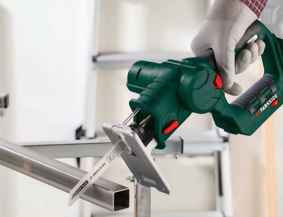 Ferastrau sabie/ pendular cu acumulator si incarcator PARKSIDE