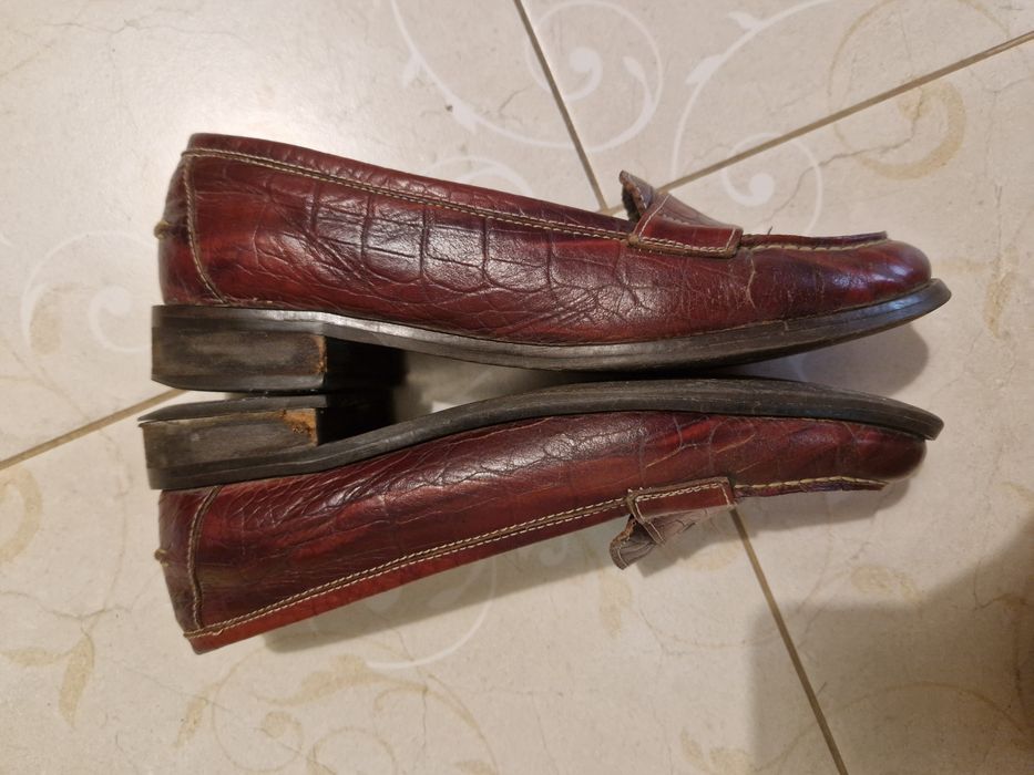 Продам женские туфли