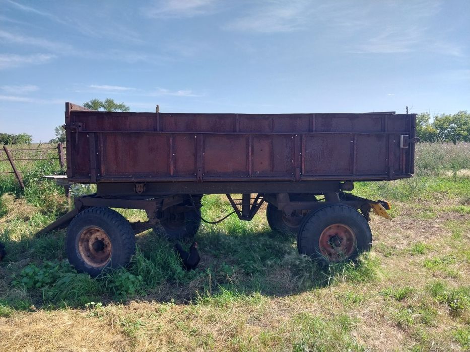 Продам трактор с телегой