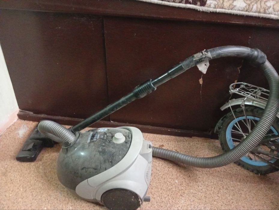 Пелесос рабочий только хорошо не тянет