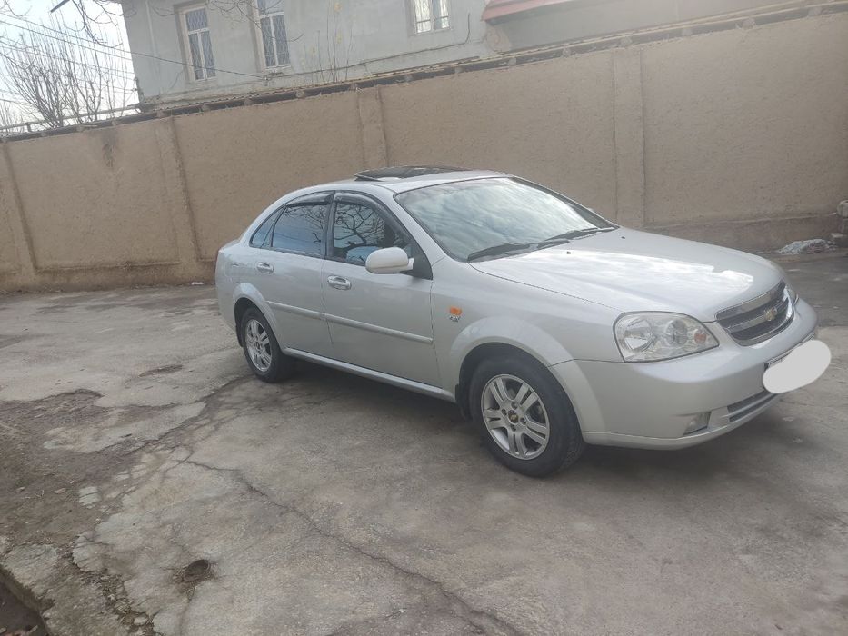 Lacetti 1.6 avtomat sotiladi