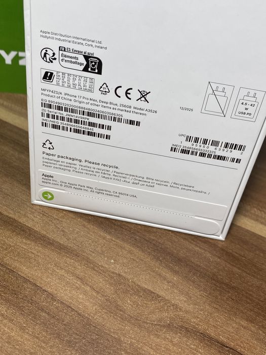 iPhone 17 Pro Max • 256 GB • Deep Blue