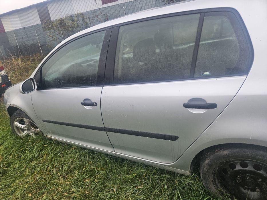 Usi golf 5 gri impecabile