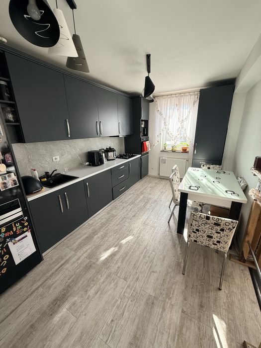 Persoana Fizica Vand apartament 3 camere