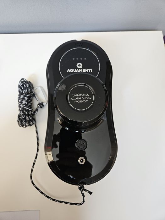 Нов робот за почистване на прозорци Aquamenti