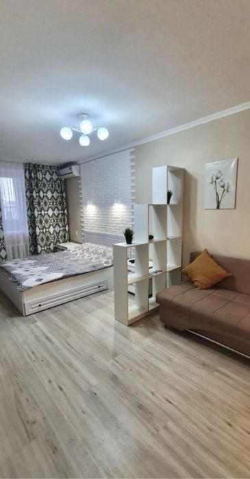 Сдаю ПОСУТОЧНО 1-комн кв на 7 мкр