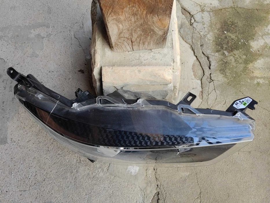 Фар Toyota Yaris десен / Фар Тойота Ярис Оригинален