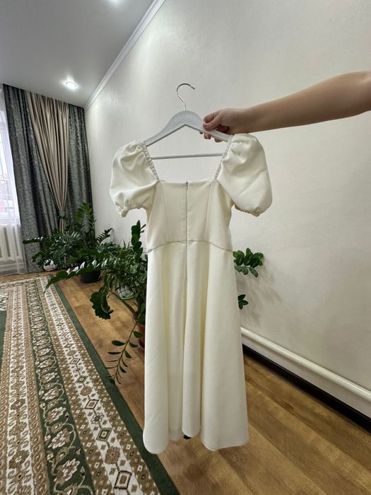 Продам платья для подростков