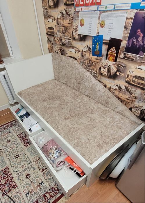 Комод и кровать для ребенка