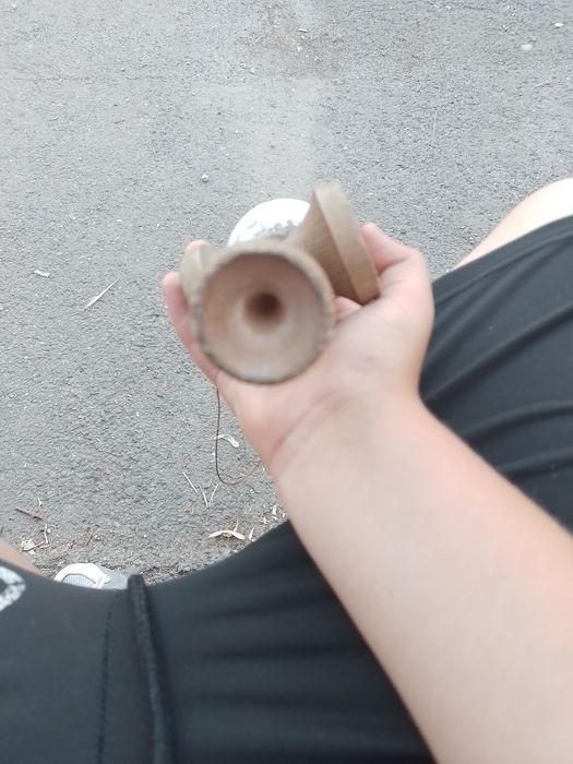 Kendama Europe record plus grip antiskid v2 cupe v2 bevel v3 a avut grip antiskid acum are antiskid v1 mai are grip nu e in stare buna dar este căutat