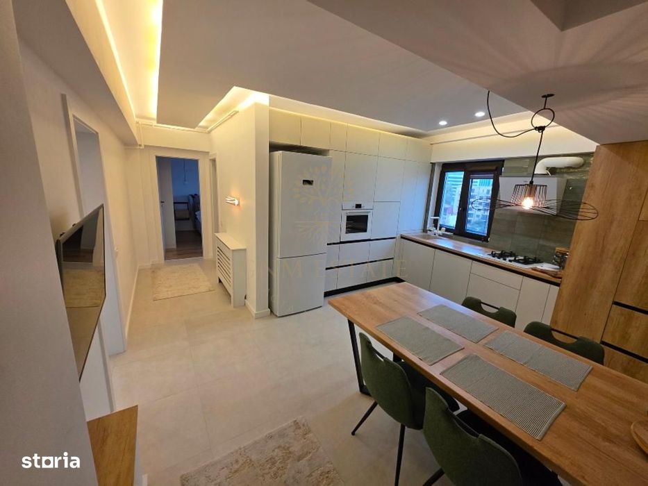Apartament 3 camere Timpuri Noi / 2015 / Parcare